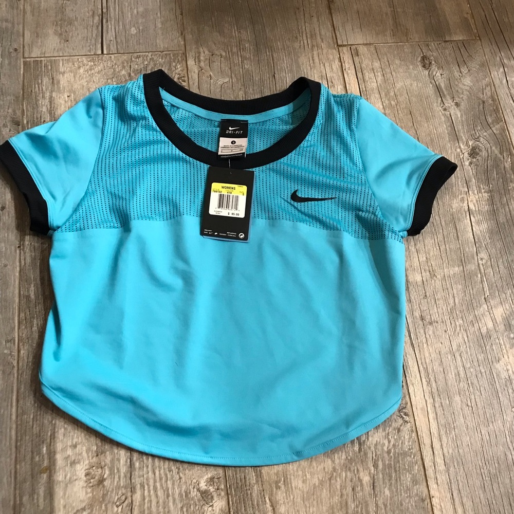 Nike Crop Top